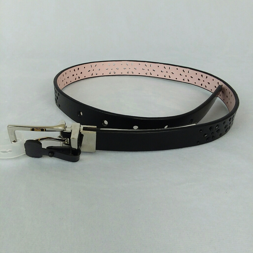 Skinny Belt Floral Cut Out Minimalist Vintage Inspired Casual Chic Delicate